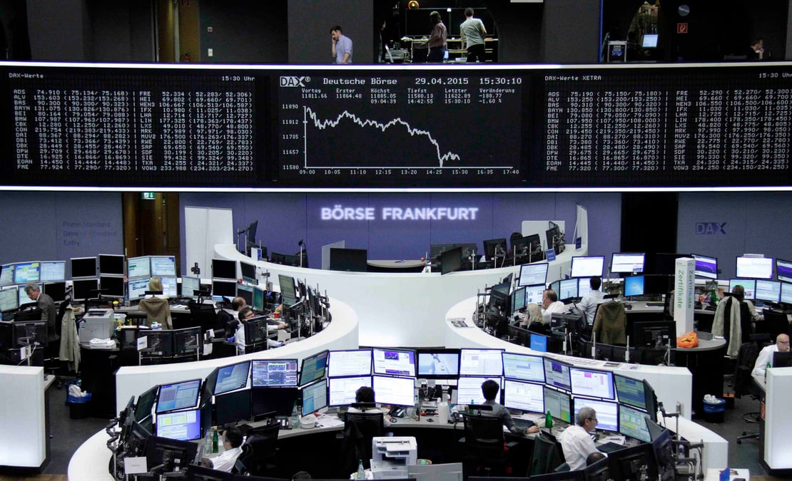 Les bourses europeennes terminent en nette baisse