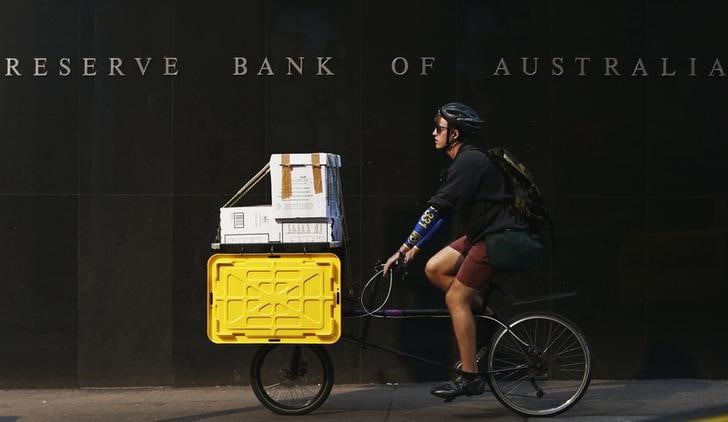 La banque centrale d'australie baisse encore son taux directeur