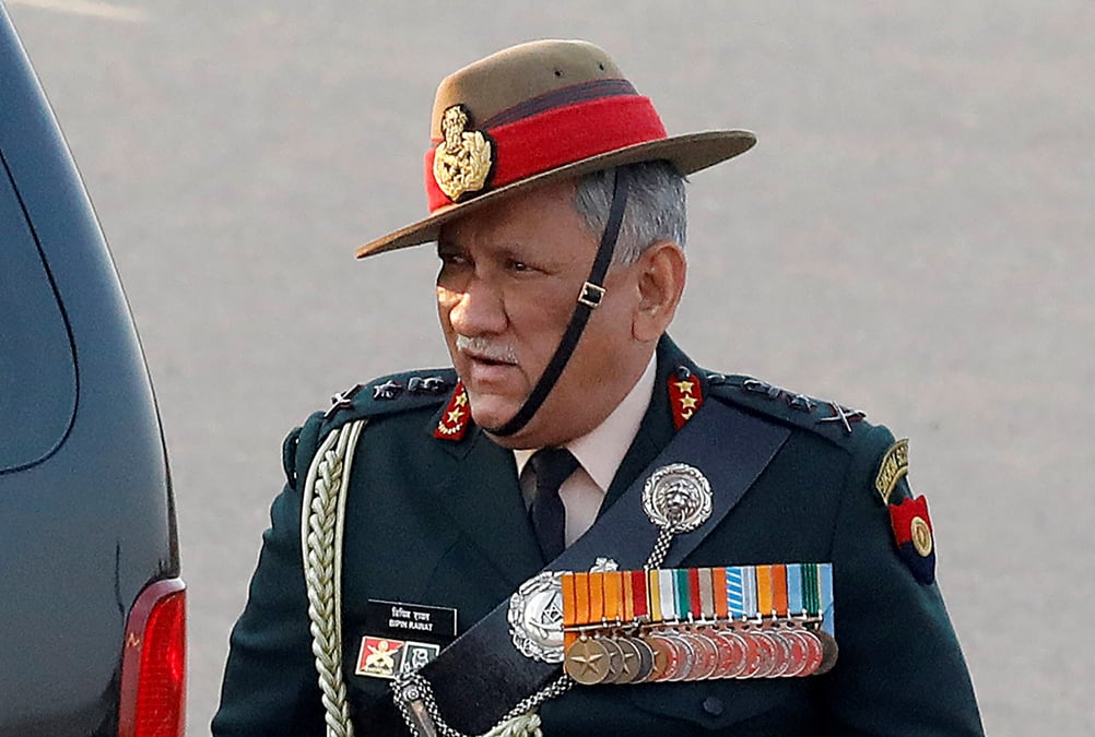 Inde: mort du chef d'etat-major des armees dans le crash d'un helicoptere