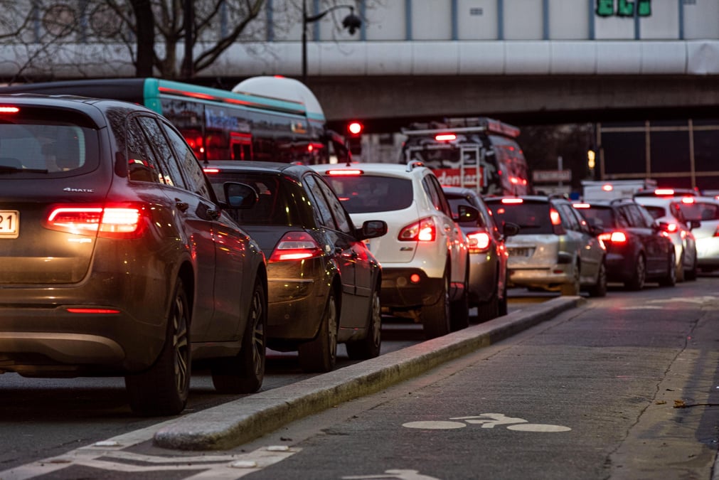 Pour la mairie de Paris, qui est propriétaire du périphérique parisien, l'objectif principal de l'abaissement de la vitesse est de réduire les nuisances sonores et la pollution de l'air.