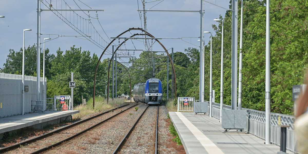 Quinze projets de services express régionaux métropolitains (SERM) viennent d'être labellisés par l'Etat : Bordeaux, Chambéry, Clermont-Ferrand, Grenoble, Lille, Lyon, Montpellier, Mulhouse, Nantes, Rouen, Saint-Etienne, Strasbourg, Toulouse, Tours et Lorraine-Luxembourg.