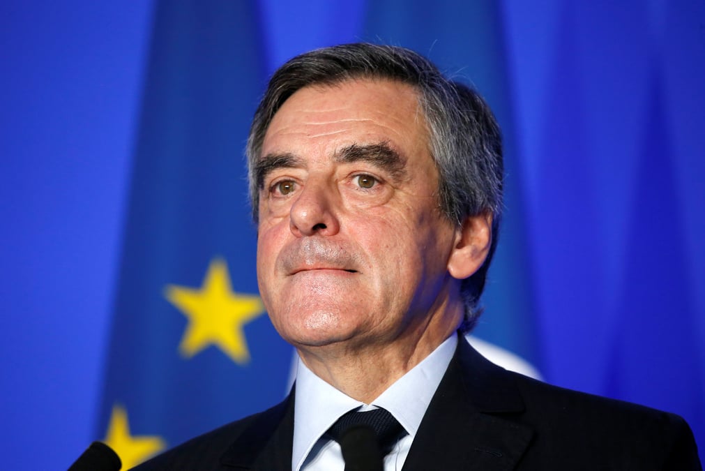 Fillon promet une enquete parlementaire sur le "cabinet noir"
