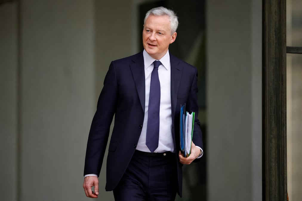 Le ministre francais de l'economie bruno le maire a paris