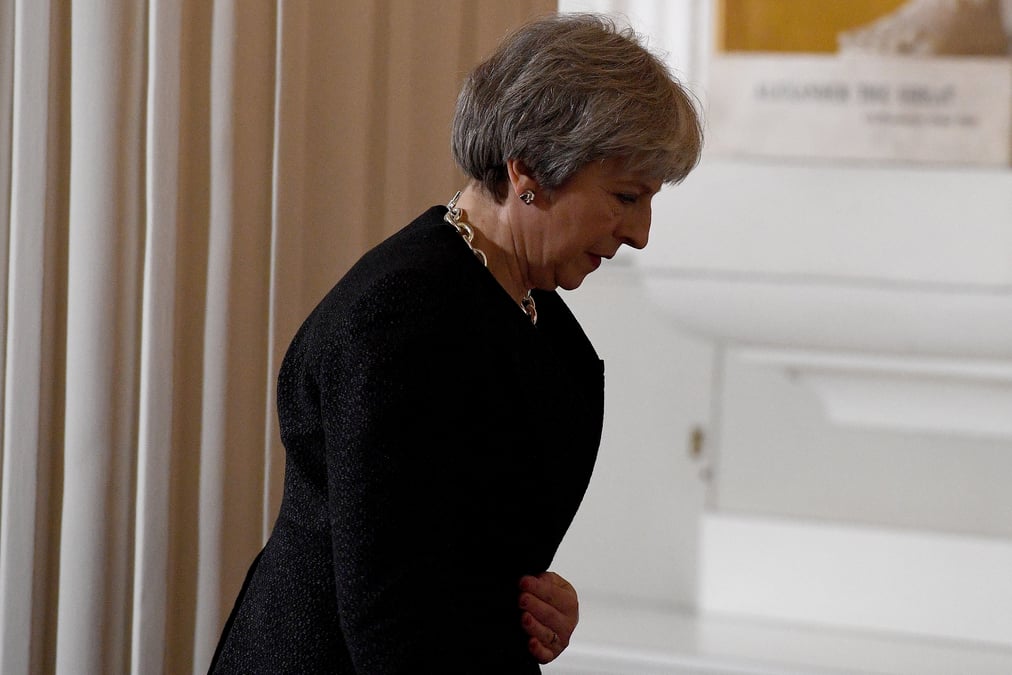 Affaire skripal: may promet une riposte si moscou est responsable