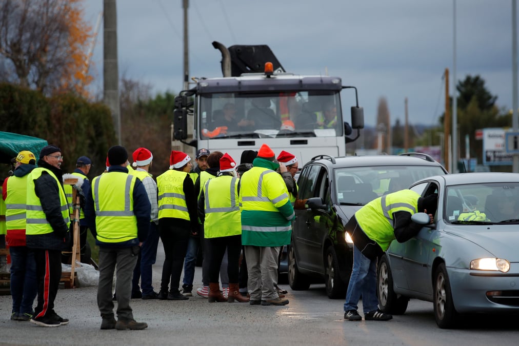 Les "gilets jaunes" ont deja obtenu plus que les syndicats