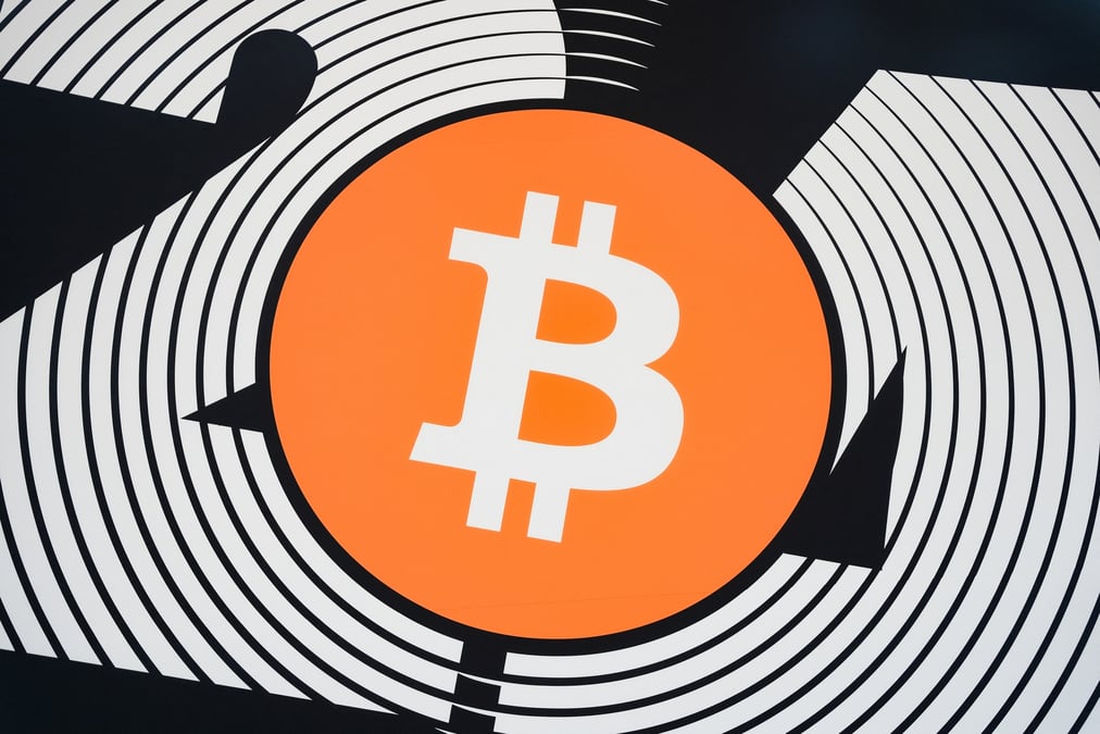 Plusieurs États américains examinent également la détention de bitcoins, et des fonds de pensions ont déjà sauté le pas dans un pays où prime un système de retraite par capitalisation.