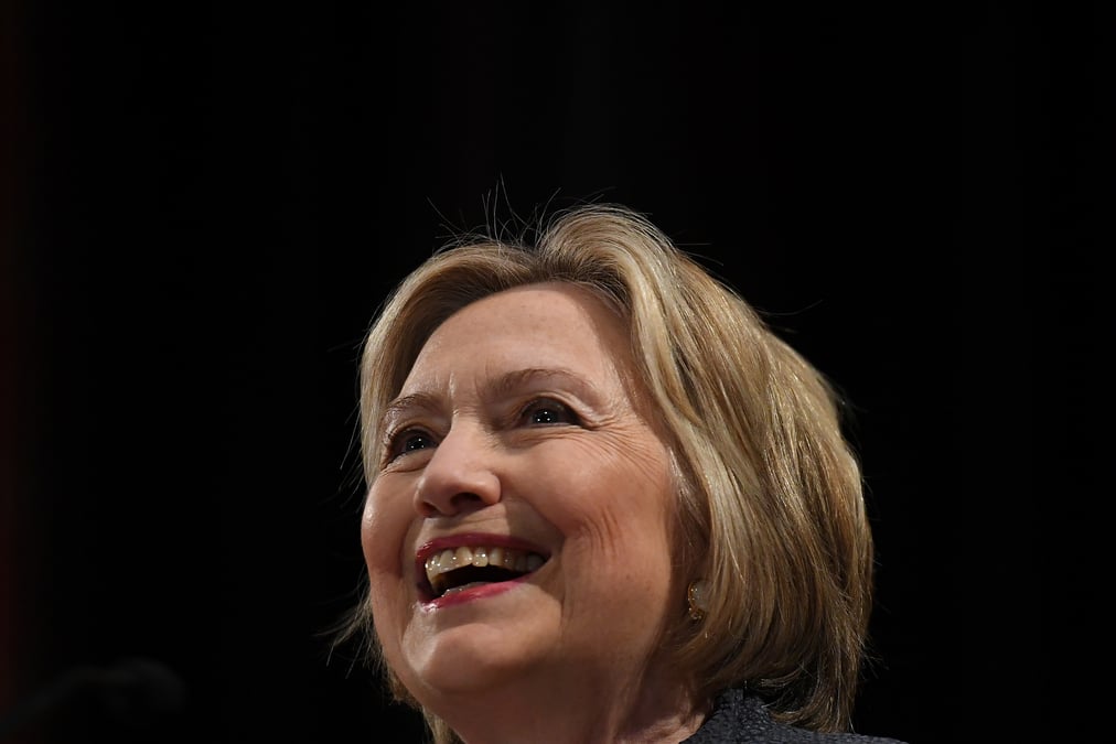 Hillary clinton en invitee surprise de la serie "murphy brown"