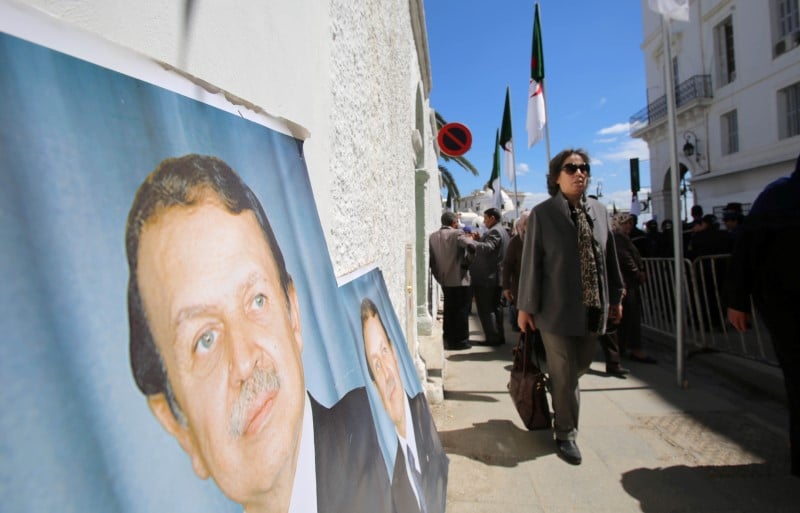 Le fln designe bouteflika pour la presidentielle