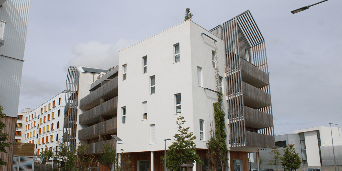 A Lagord, au nord de la Charente-Maritime, Eden Promotion a développé le premier bâtiment de France labellisé RE28.