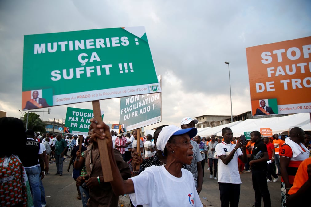 Des soldats bloquent a nouveau l'acces a bouake en cote d'ivoire