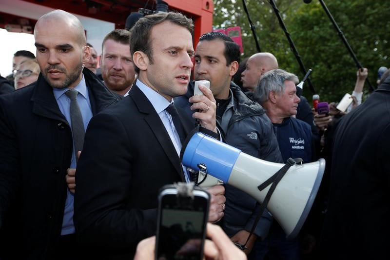 Macron de retour mardi a whirlpool