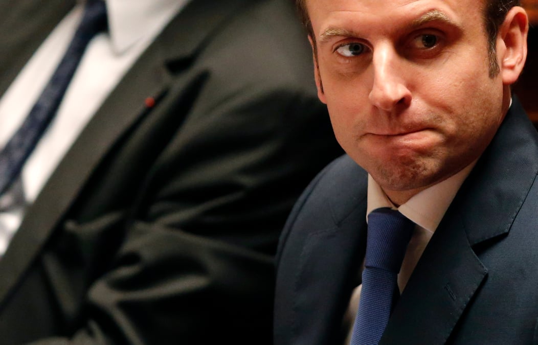 Emmanuel macron defend sa reforme du permis de conduire