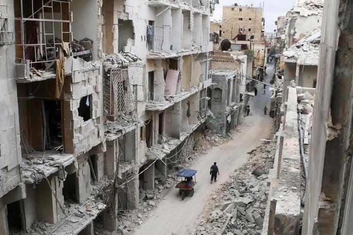Des quartiers d'alep bombardes en depit de la treve