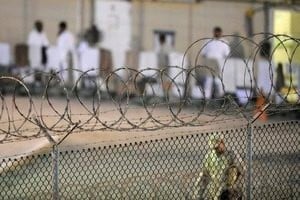 Deux detenus de guantanamo en partance vers la serbie