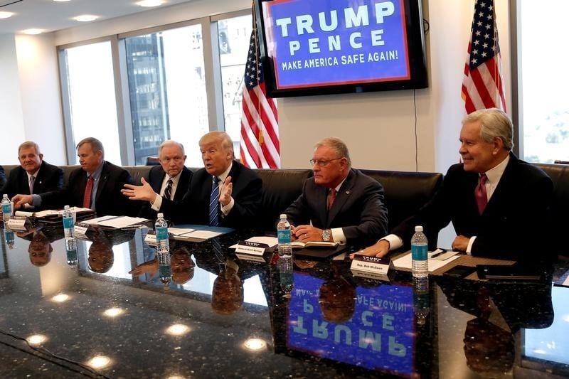 Donald trump accuse l'administration d'accelerer les naturalisations