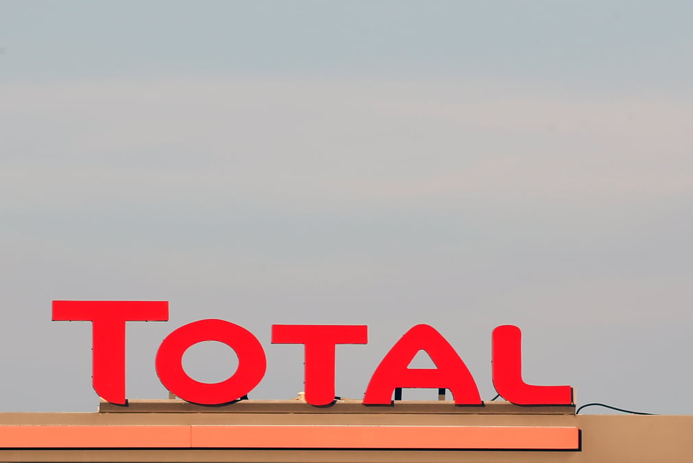 Total et eni choisis pour developper des blocs offshore en angola
