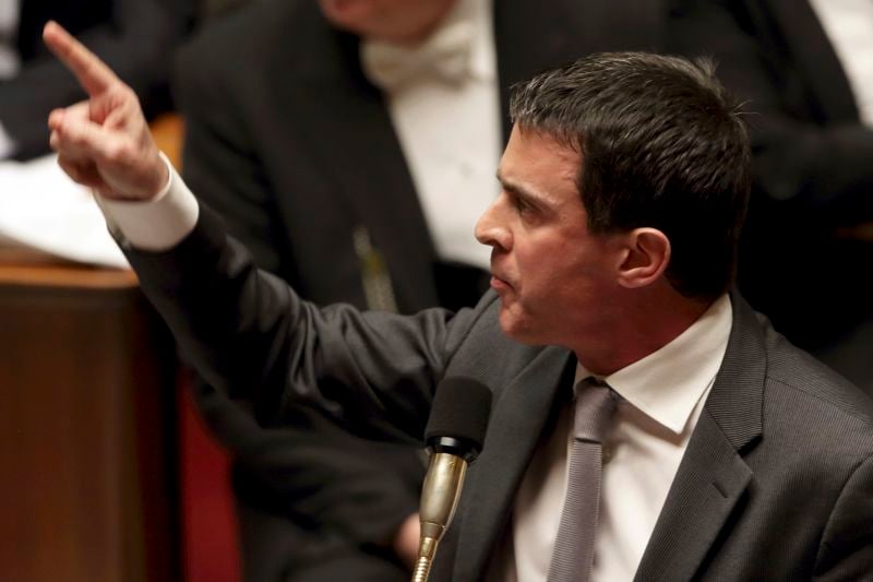 Valls appelle la droite à se montrer "responsable"
