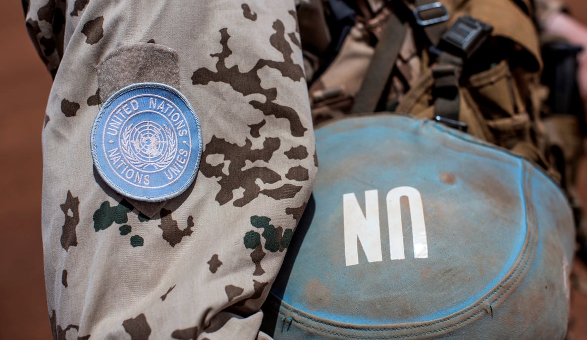Un casque bleu et trois civils tues au mali