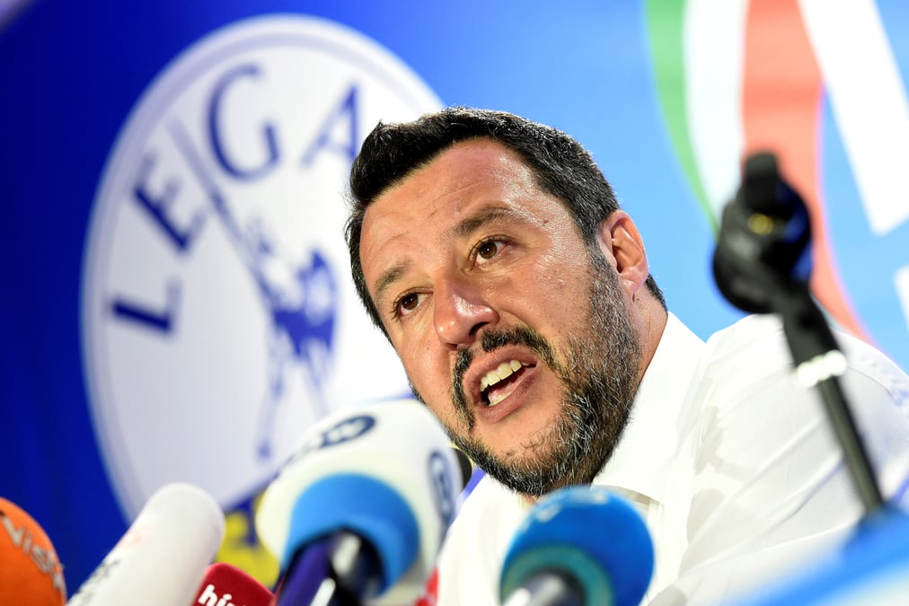 L'ue pourrait imposer une amende de 3 milliards d'euros a l'italie, dit salvini