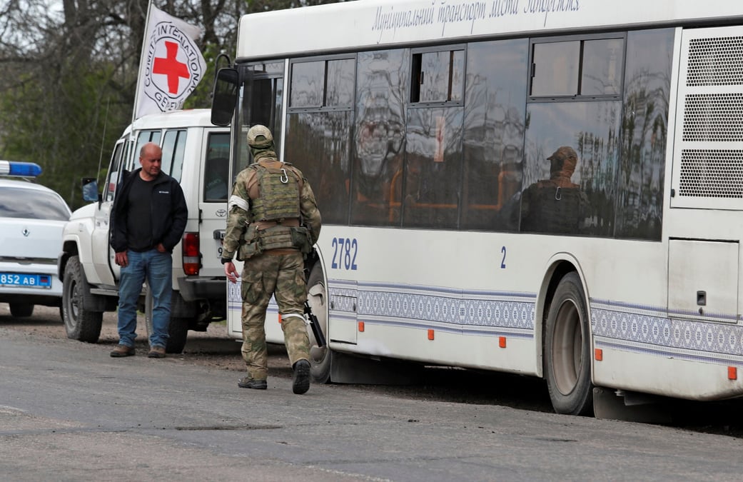 Ukraine: confusion autour de nouvelles evacuations a marioupol