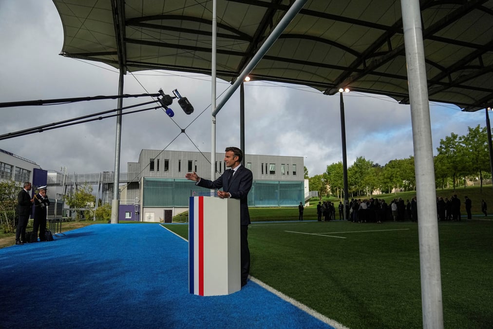 Macron lance le conseil national de la refondation pour "batir du consensus" et "agir"
