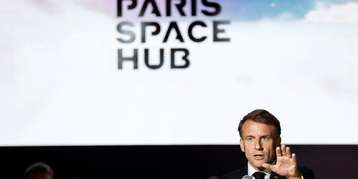 « On fera un ressaut sur la LPM (Loi de programmation militaire, ndlr) qui sera consacrée au spatial », a promis le président.