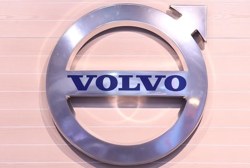 Le conseil d'ab volvo change ses plans apres l'entree de geely dans daimler