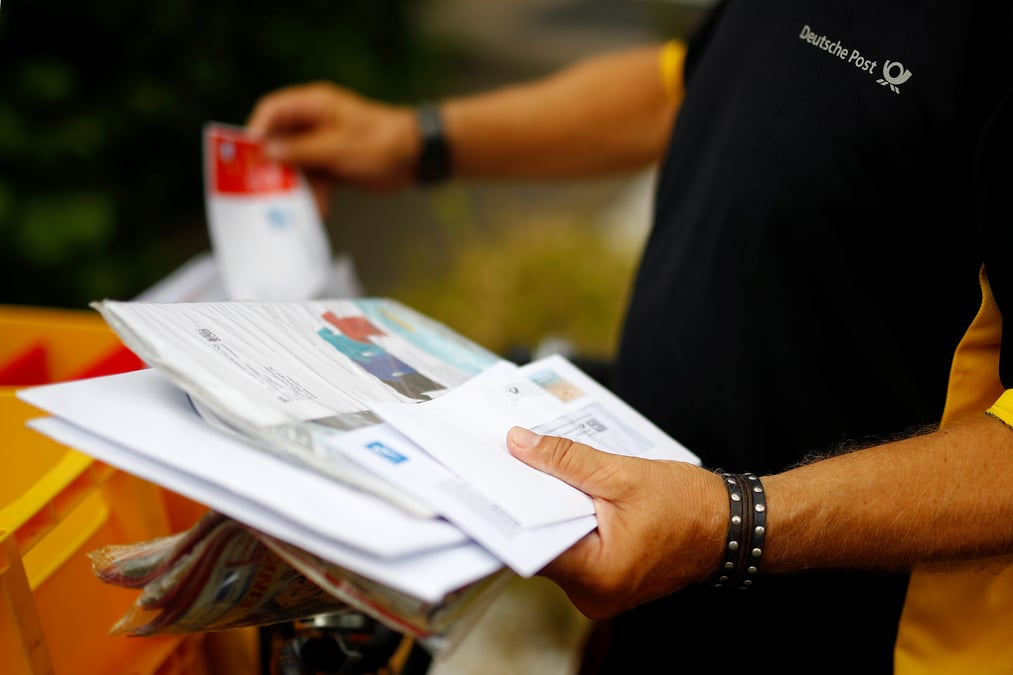 Deutsche post abaisse son objectif annuel, restructure ses colis