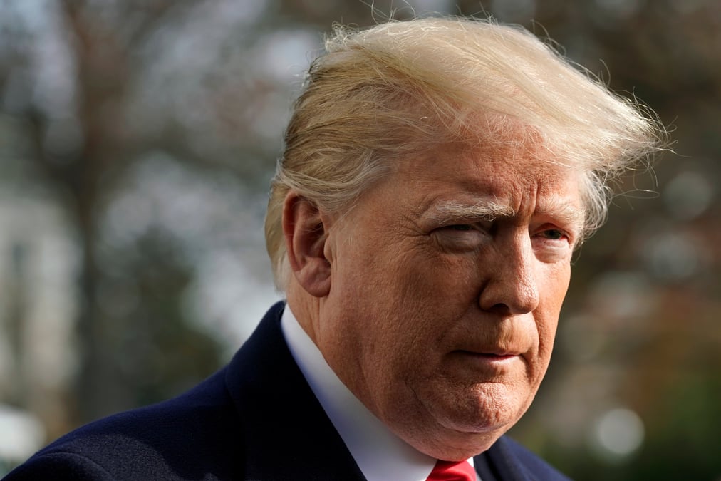 Trump redemande l'arret de "l'enquete russe", "chasse aux sorcieres"