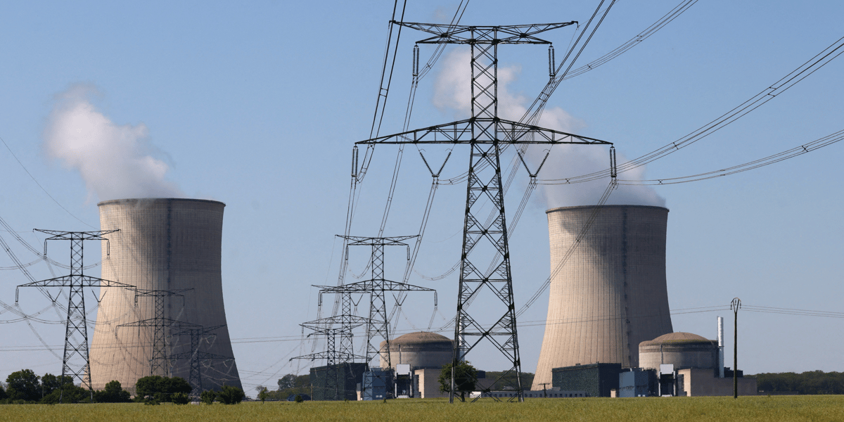 Les reacteurs de la centrale nucleaire d'electricite de france (edf) a cattenom, en france