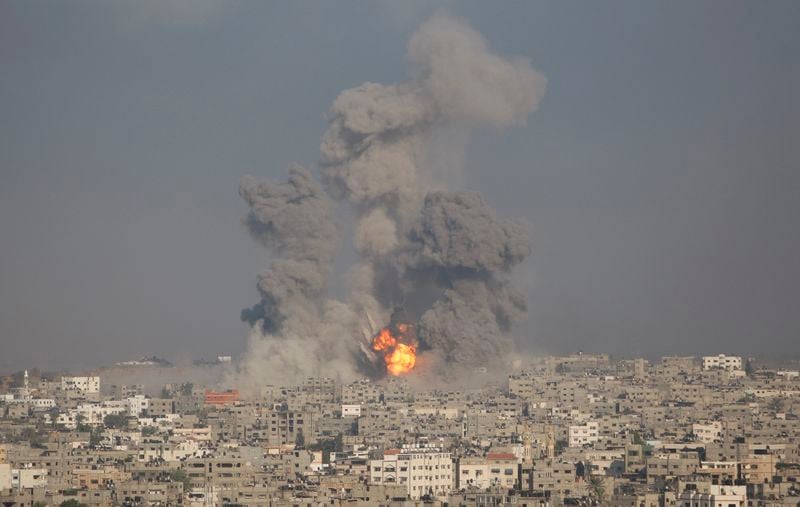 L'armée israélienne poursuit son pilonnage de la bande de Gaza