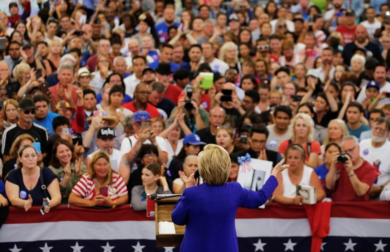 Hillary clinton joue gros en californie