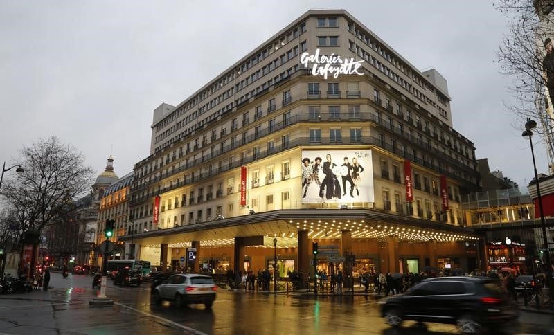 Les galeries lafayette veulent ceder 22 magasins en province, selon des syndicats