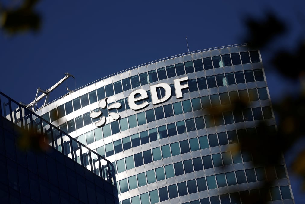 Le siege d'edf dans le quartier de la defense a paris