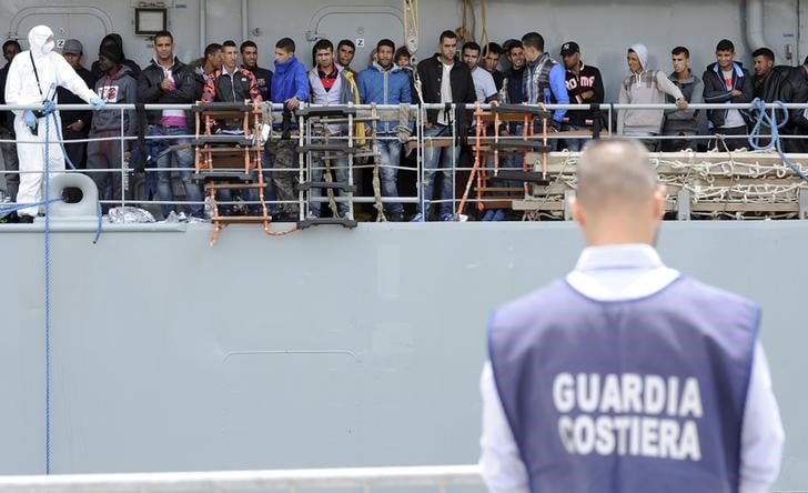 Les garde-cotes italiens recueillent 1.800 migrants