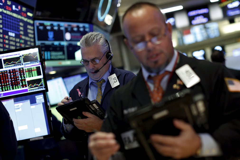 Wall street evolue peu dans les premiers echanges