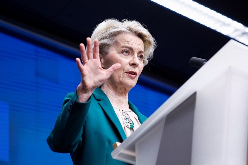 La reconduite de l'Allemande Ursula von der Leyen à la tête de la Commission européenne et la nomination de l'Estonienne Kaja Kallas comme cheffe de la diplomatie européenne ont du mal à passer pour Moscou.