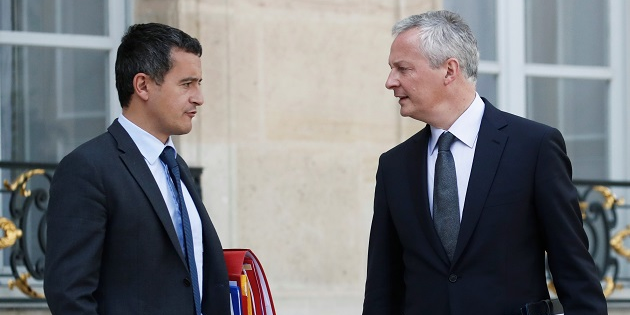Gérald Darmanin et Bruno Le Maire ont annoncé une baisse de 5 milliards d'euros pour les ménages les plus modestes.