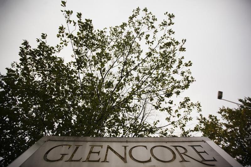 Glencore bat le consensus et annonce un rachat d'actions