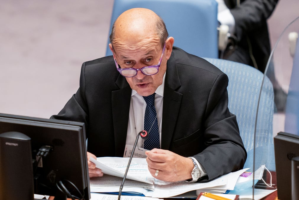 La sortie de crise entre france et etats-unis "prendra du temps", selon le drian