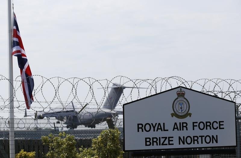 David cameron etudie l'idee de frappes britanniques en syrie