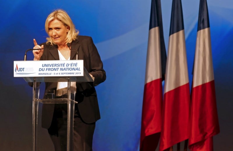 Marine le pen en guerre contre "la submersion migratoire"
