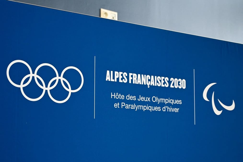 L'intégration in extremis de Val d'Isère aux sites qui accueilleront les épreuves de ski alpin sème la zizanie dans la cartographie initialement adoptée. Au point de reporter encore de quelques mois la sélection officielle et le budget.