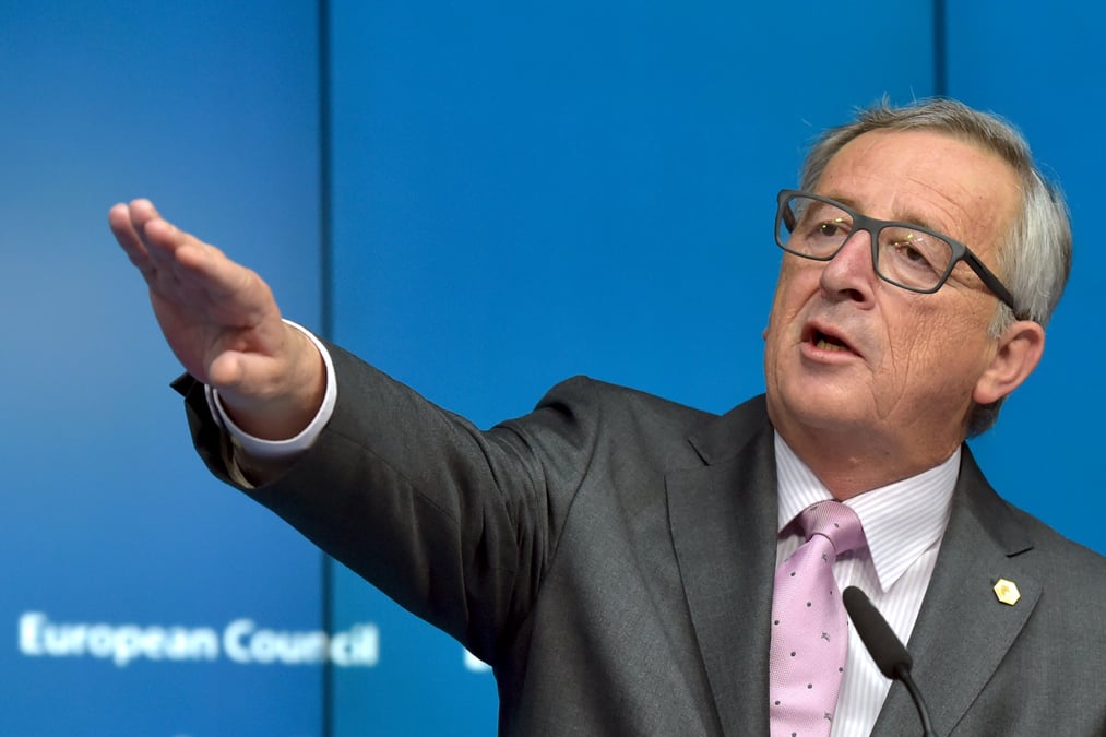 Jean-claude juncker invite les grecs a accepter les propositions des creanciers