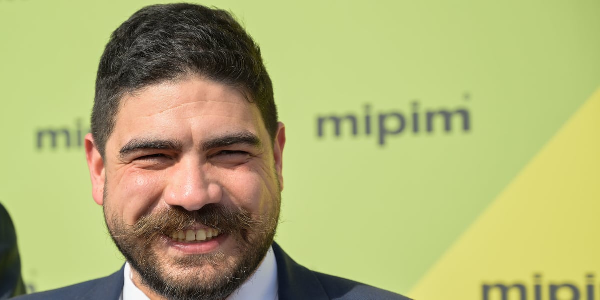 Guillaume Kasbarian (photo) tout sourire à l'inauguration du Marché international des professionnels de l'immobilier (Mipim).