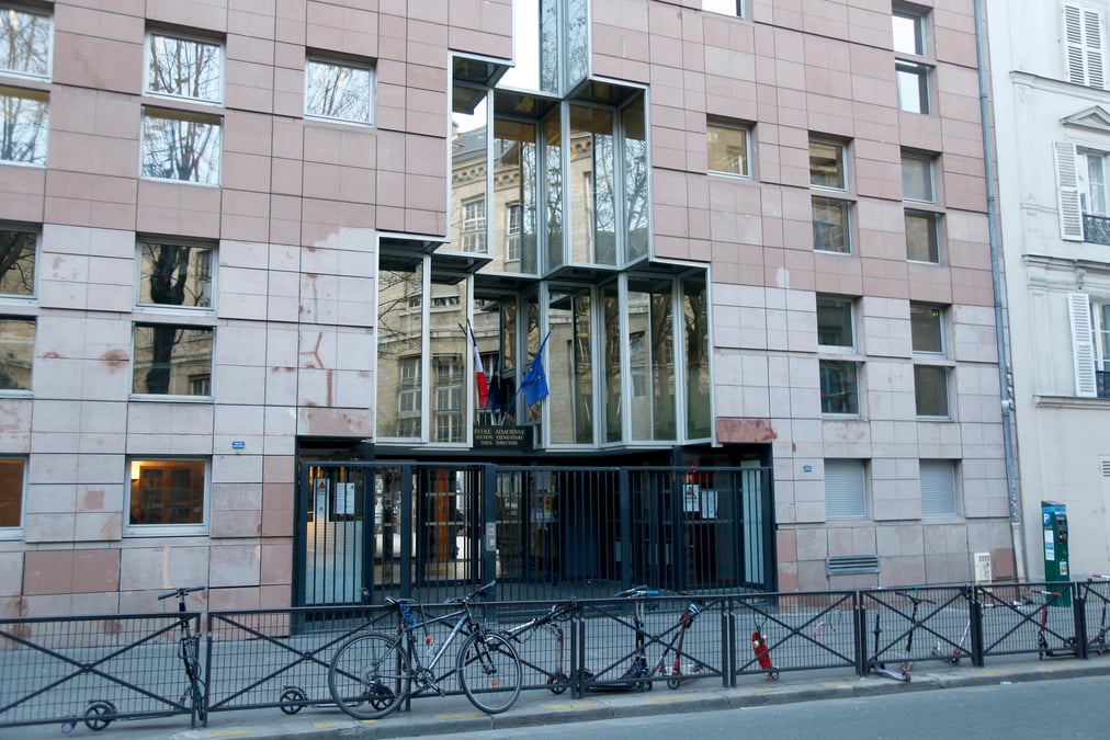 Le conseil scientifique prone le port du masque dans les colleges et lycees