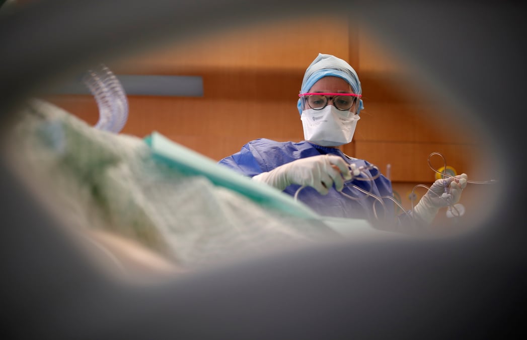 Coronavirus: 9.406 cas supplementaires enregistres en 24 heures en france