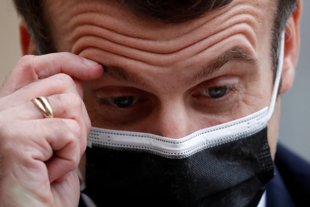 Macron a encore des symptomes du covid-19, son etat est stable