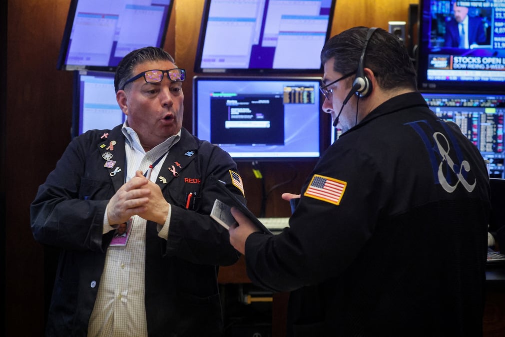 Photo de traders a la bourse de new york