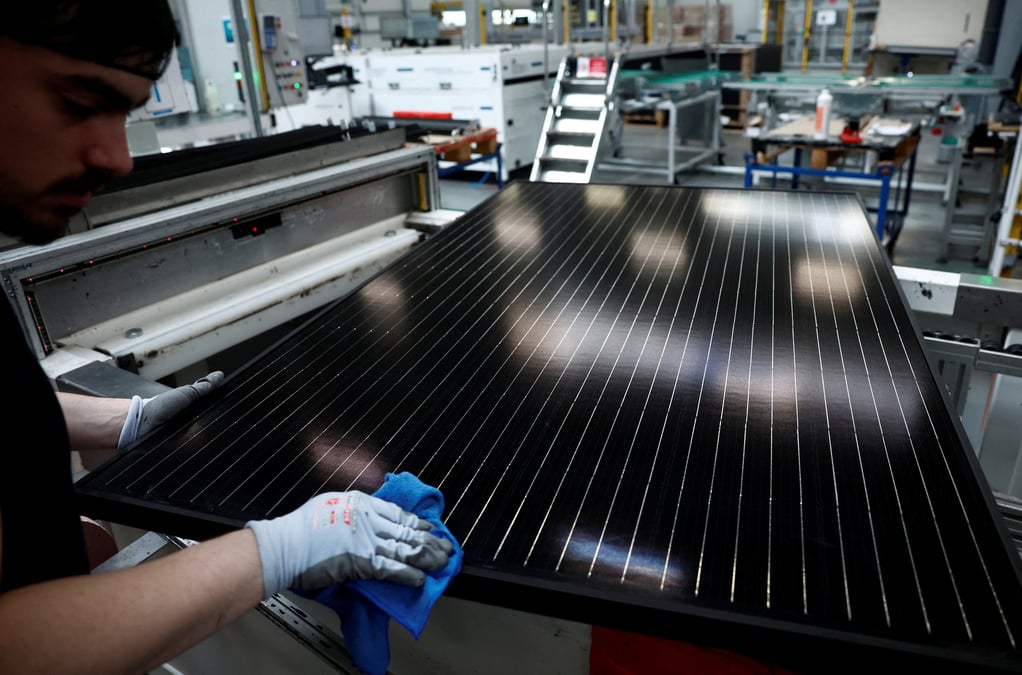 La réindustrialisation de la France est menacée selon le cabinet Rexecode.